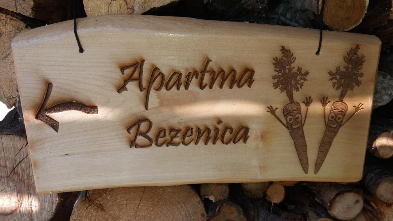 Appartment Bezenica Dobrova Exteriör bild